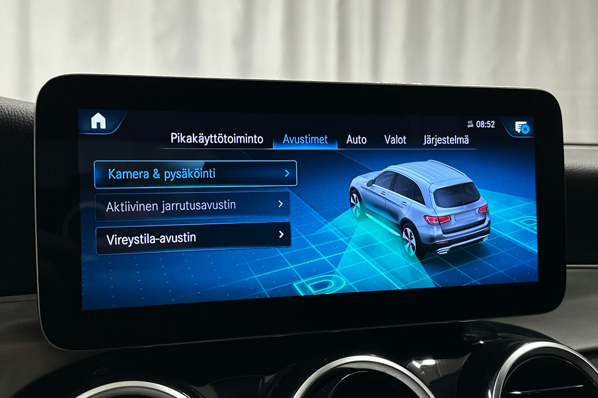 musta Mercedes-Benz GLC 2021 kuva 25.