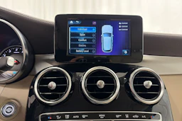 Musta Mercedes-Benz GLC 2021 kuva 25.