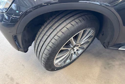 harmaa Mercedes-Benz GLC 2021 kuva 13.