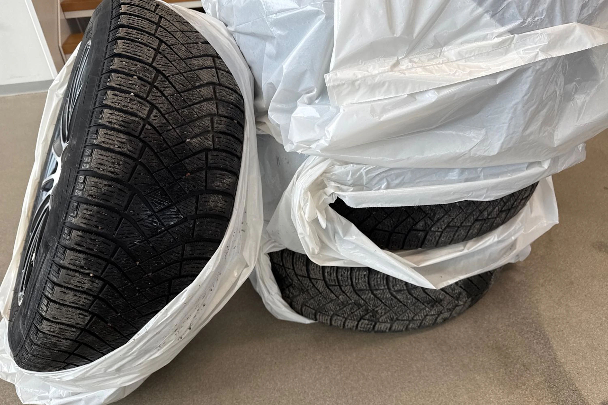 harmaa Mercedes-Benz GLC 2021 kuva 16.