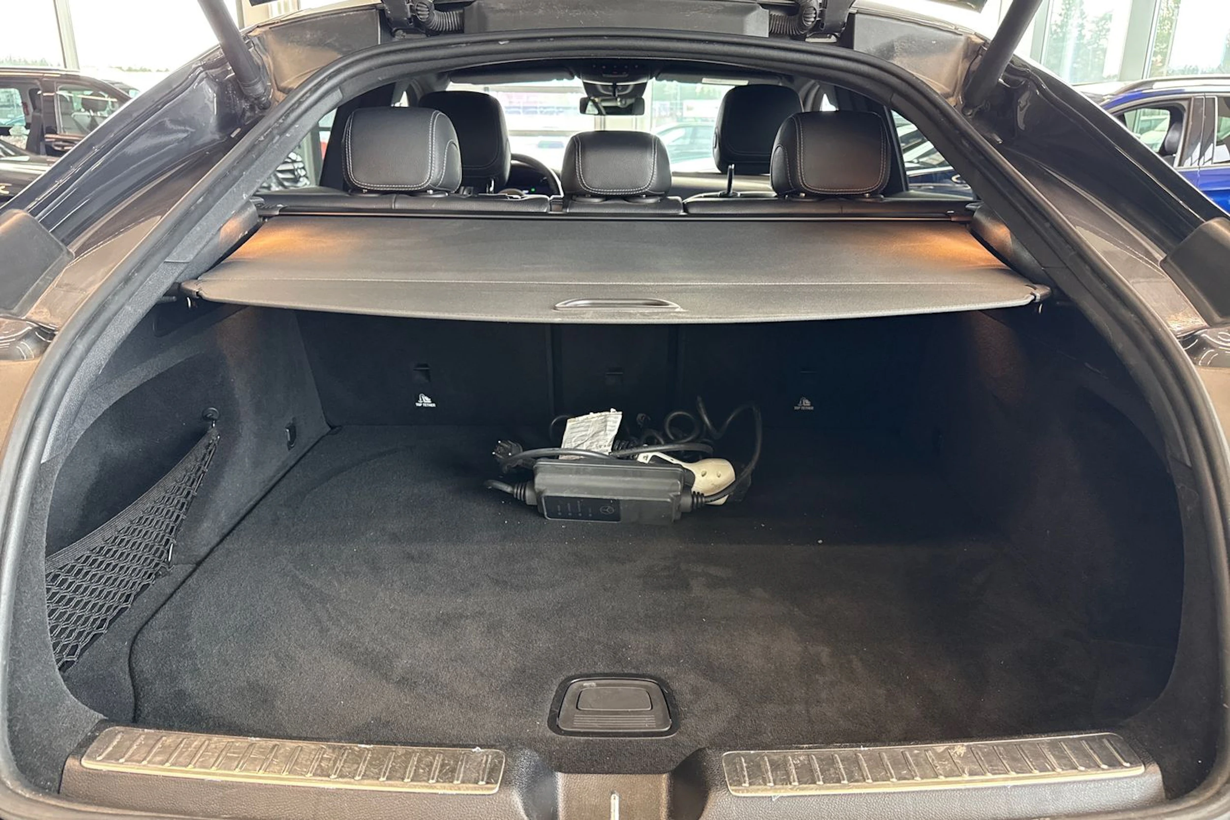 harmaa Mercedes-Benz GLC 2021 kuva 18.