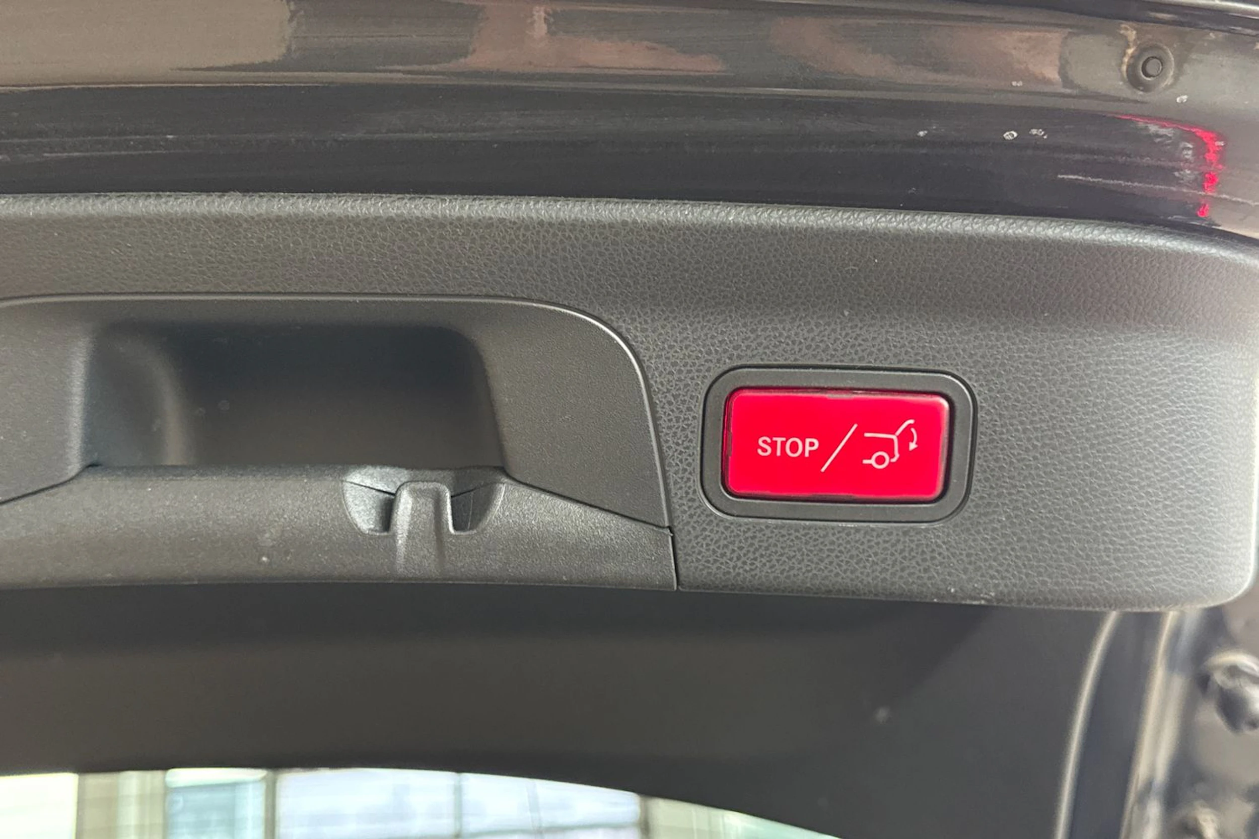 harmaa Mercedes-Benz GLC 2021 kuva 19.