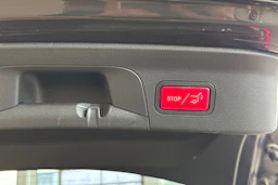 harmaa Mercedes-Benz GLC 2021 kuva 19.