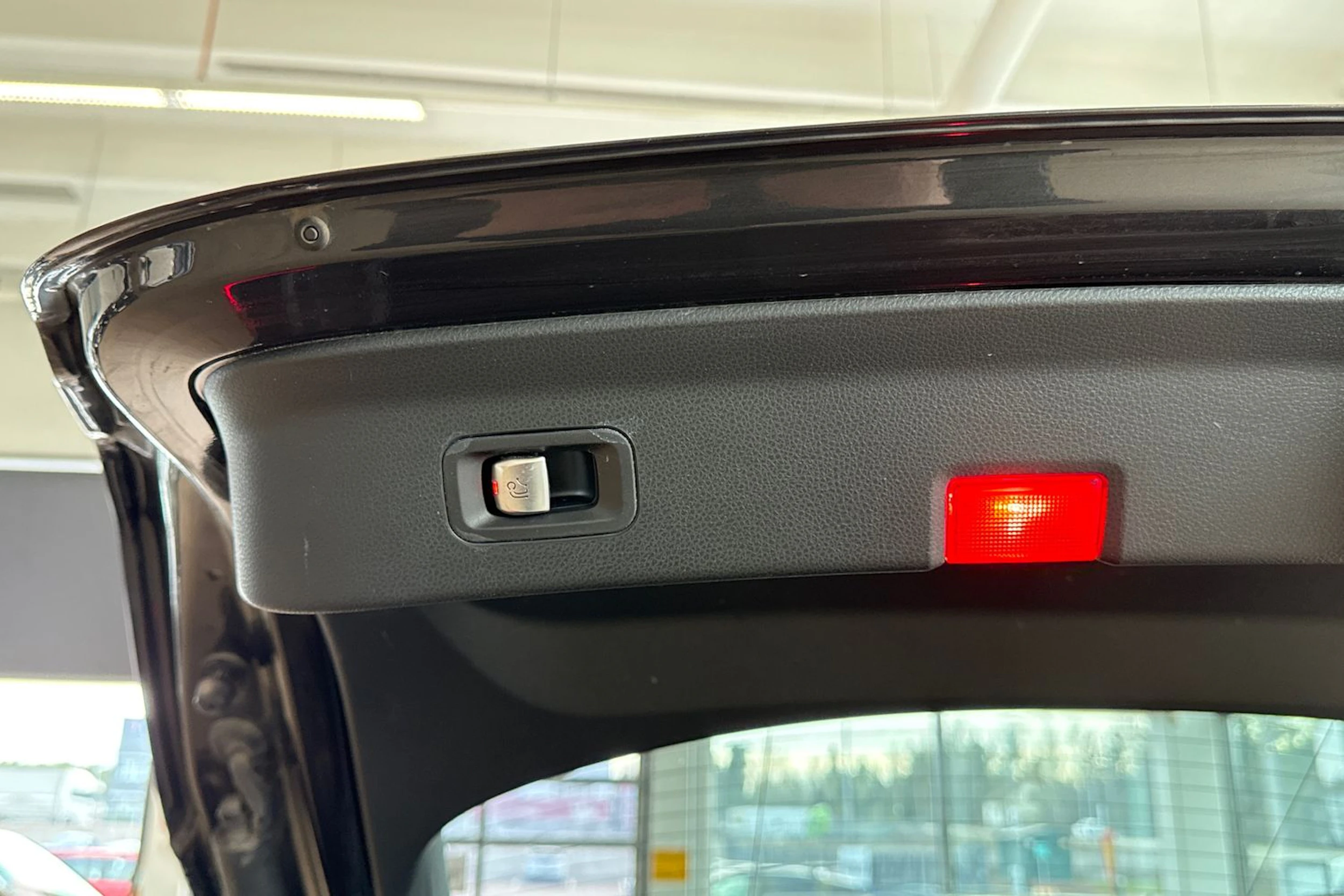 harmaa Mercedes-Benz GLC 2021 kuva 20.