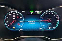 harmaa Mercedes-Benz GLC 2021 kuva 29.