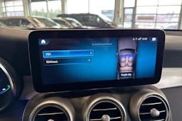 harmaa Mercedes-Benz GLC 2021 kuva 34.