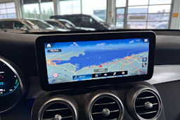 harmaa Mercedes-Benz GLC 2021 kuva 35.