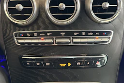 harmaa Mercedes-Benz GLC 2021 kuva 36.