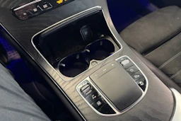 harmaa Mercedes-Benz GLC 2021 kuva 37.