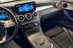 harmaa Mercedes-Benz GLC 2021 kuva 38.