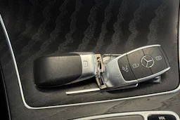 harmaa Mercedes-Benz GLC 2021 kuva 39.