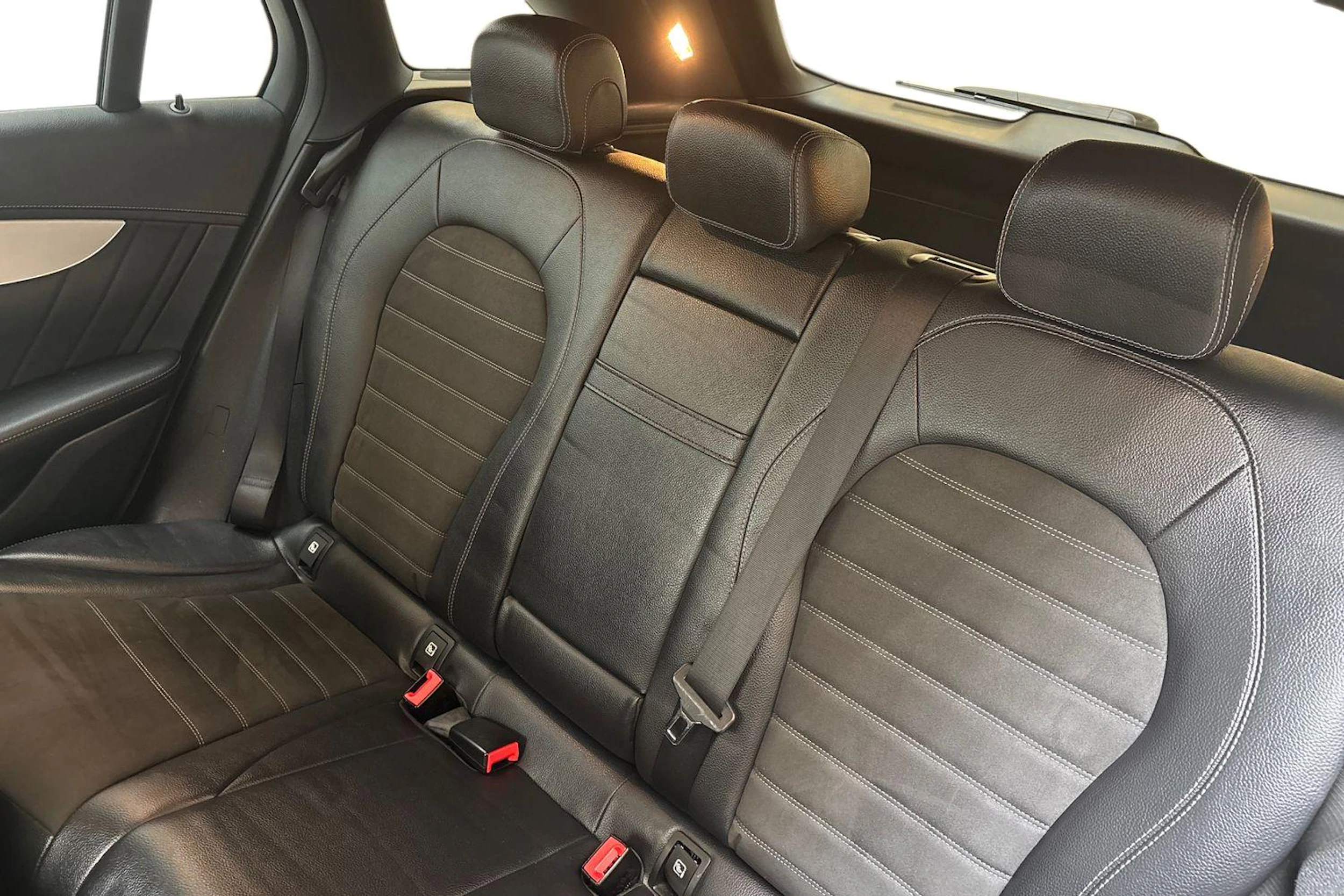 harmaa Mercedes-Benz GLC 2021 kuva 8.