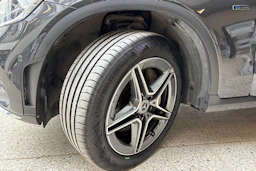 harmaa Mercedes-Benz GLC 2021 kuva 10.