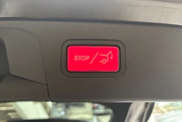 harmaa Mercedes-Benz GLC 2021 kuva 13.