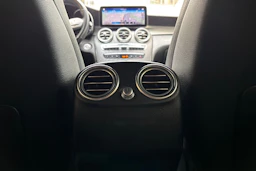 harmaa Mercedes-Benz GLC 2021 kuva 16.