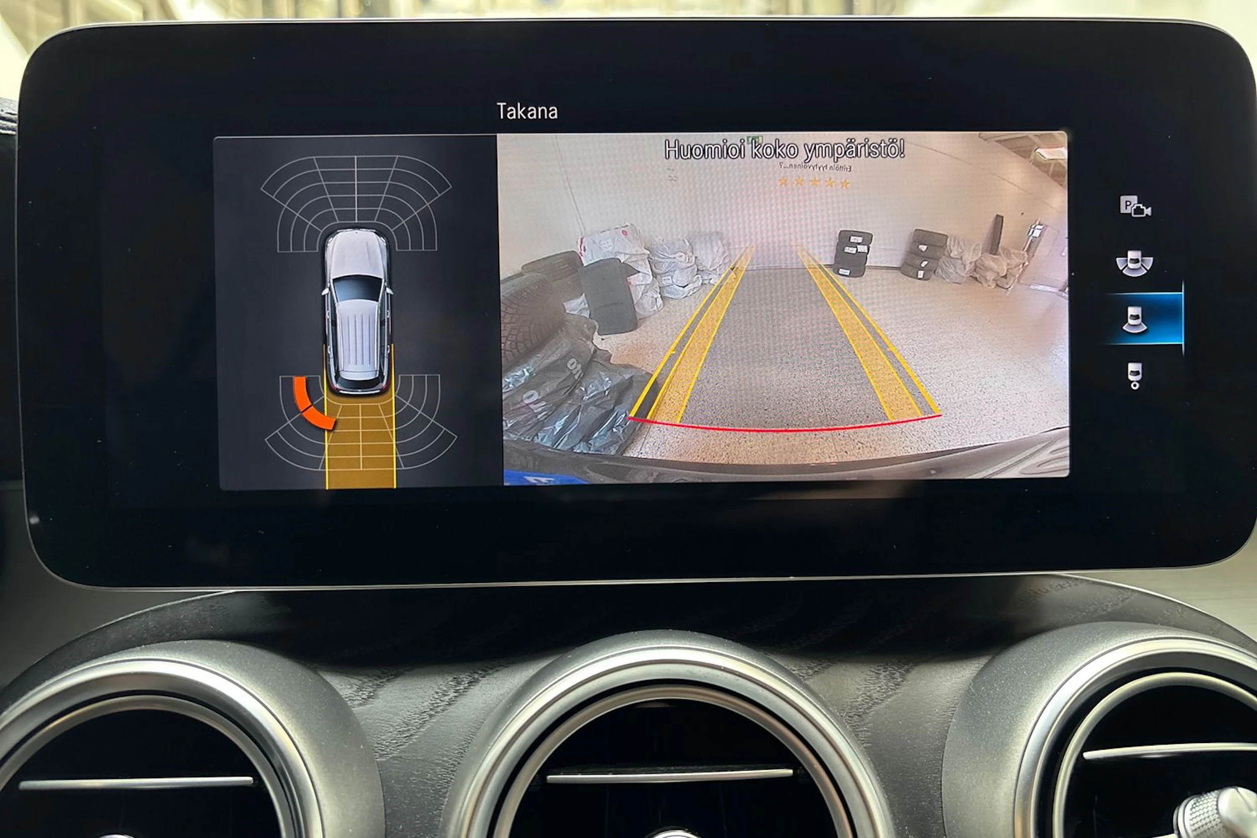harmaa Mercedes-Benz GLC 2021 kuva 22.