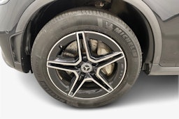 musta Mercedes-Benz GLC 2022 kuva 9.