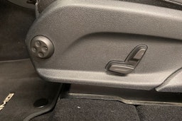 musta Mercedes-Benz GLC 2022 kuva 16.
