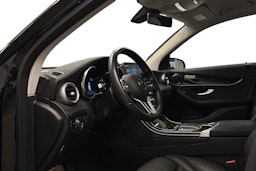 musta Mercedes-Benz GLC 2022 kuva 3.