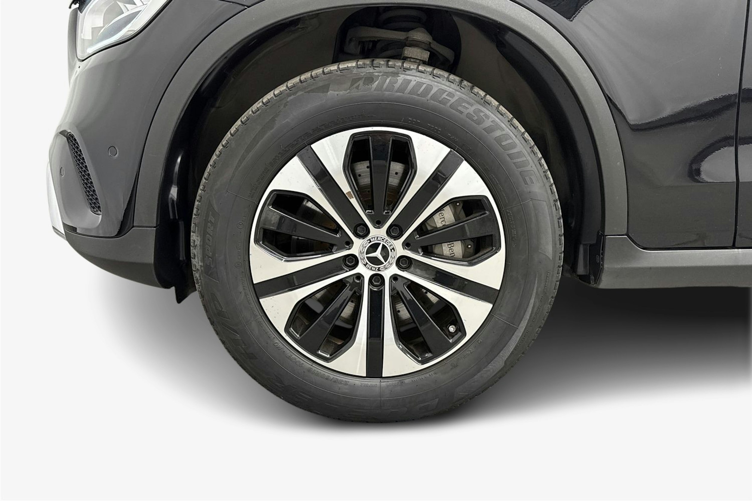 musta Mercedes-Benz GLC 2022 kuva 11.