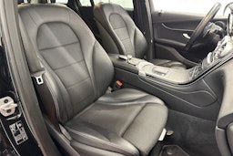 musta Mercedes-Benz GLC 2022 kuva 14.