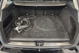 musta Mercedes-Benz GLC 2022 kuva 15.