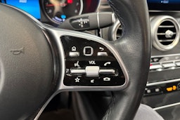 musta Mercedes-Benz GLC 2022 kuva 19.