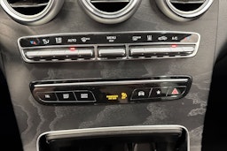musta Mercedes-Benz GLC 2022 kuva 22.