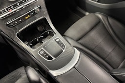 musta Mercedes-Benz GLC 2022 kuva 23.