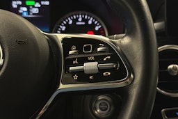 musta Mercedes-Benz GLC 2023 kuva 17.