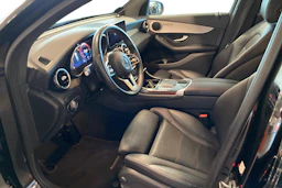 musta Mercedes-Benz GLC 2022 kuva 8.