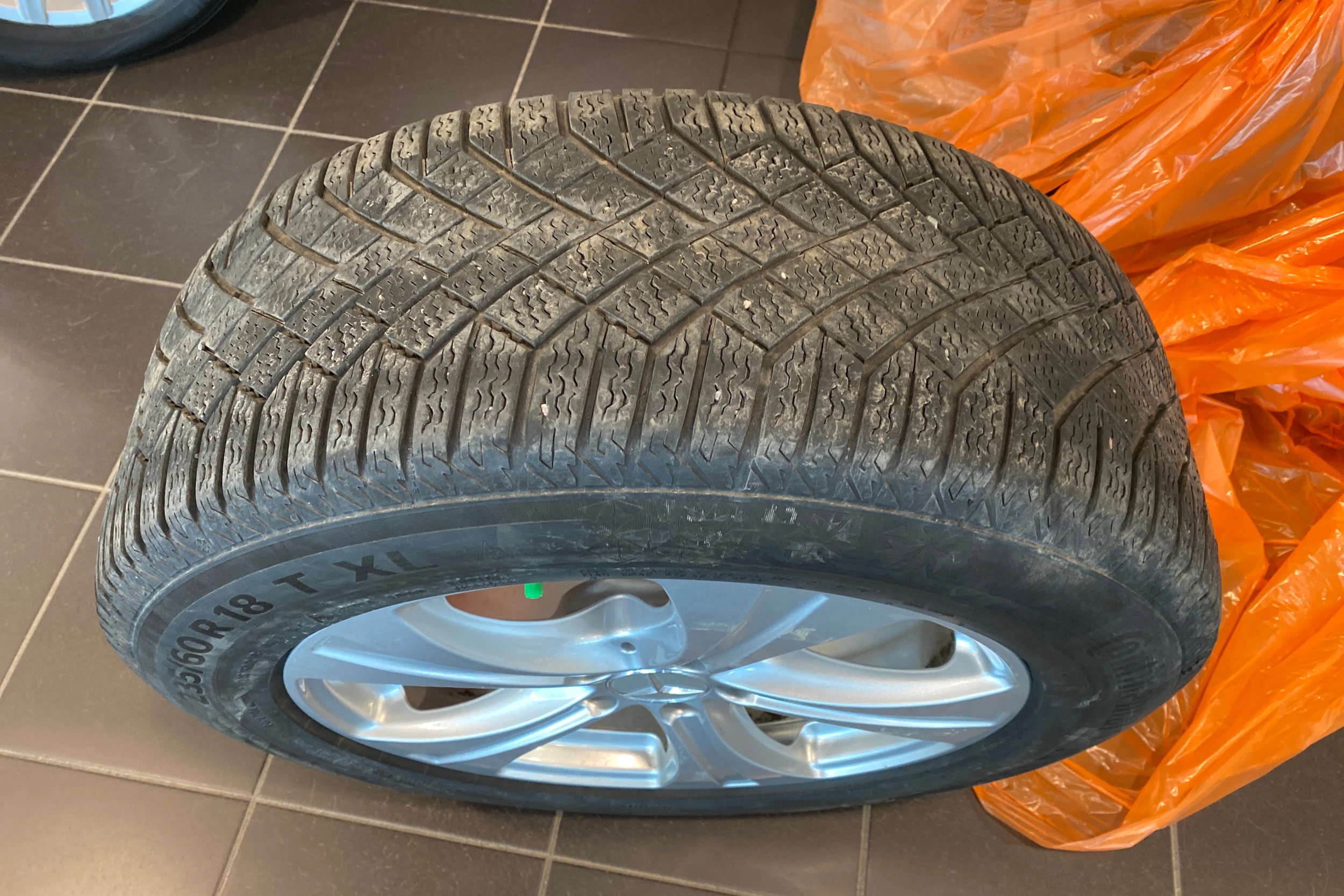 musta Mercedes-Benz GLC 2022 kuva 21.