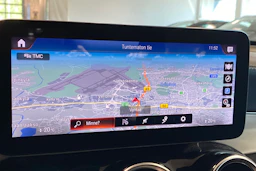 musta Mercedes-Benz GLC 2022 kuva 24.