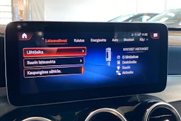 musta Mercedes-Benz GLC 2022 kuva 25.