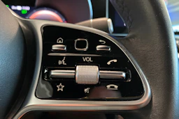 musta Mercedes-Benz GLC 2022 kuva 28.