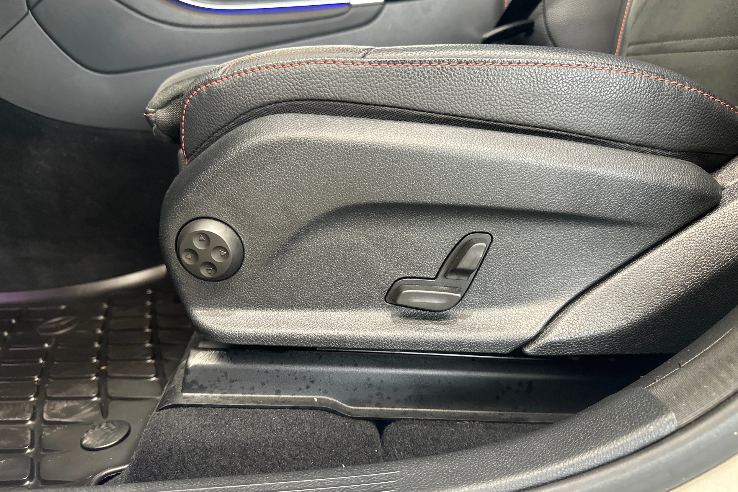 met. harmaa Mercedes-Benz GLC 2022 kuva 24.