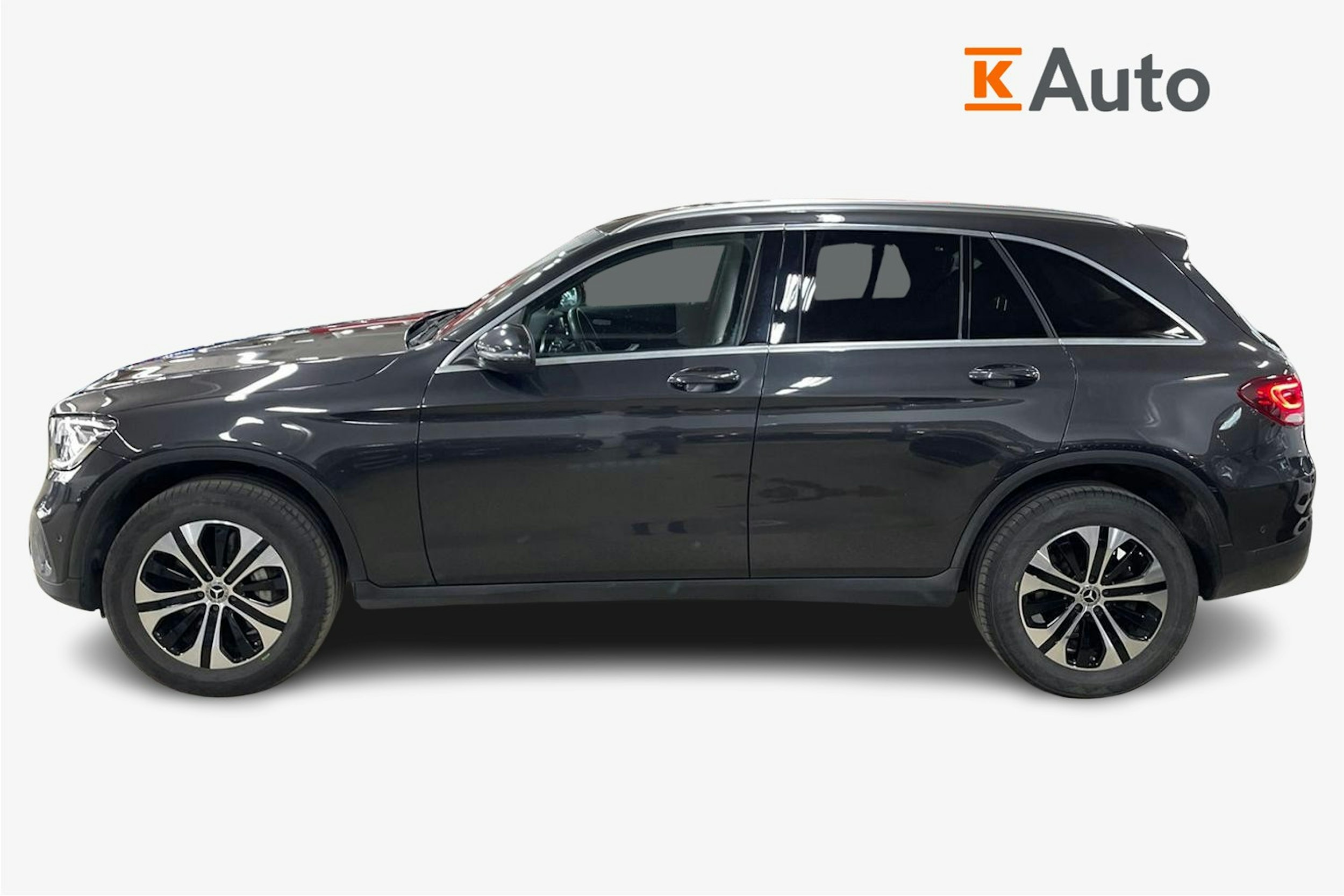 harmaa Mercedes-Benz GLC 2022 kuva 6.