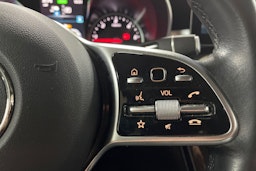 harmaa Mercedes-Benz GLC 2022 kuva 18.