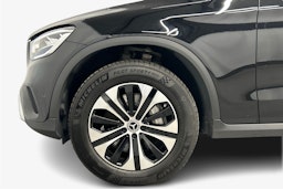 musta Mercedes-Benz GLC 2022 kuva 11.