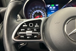 musta Mercedes-Benz GLC 2022 kuva 18.
