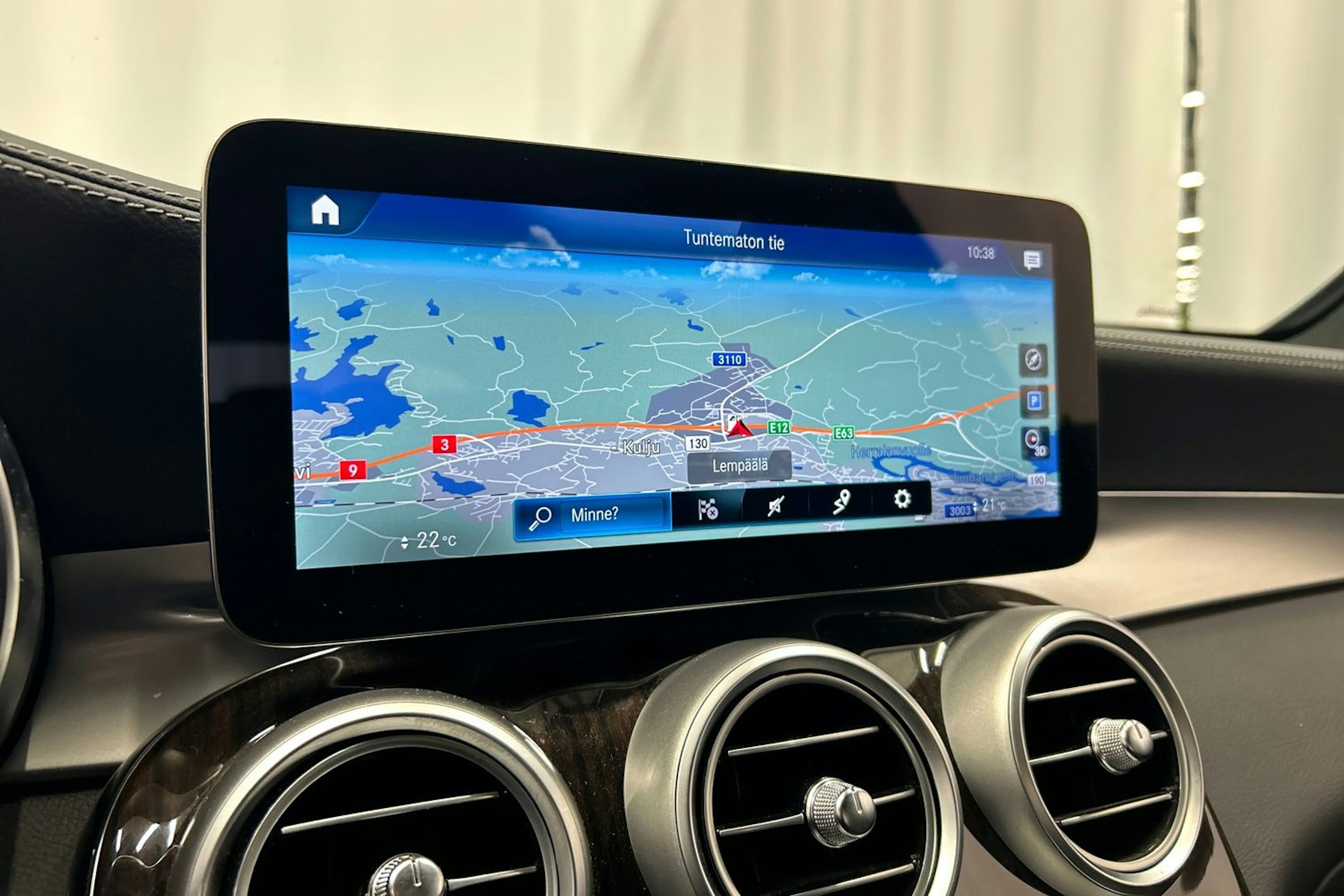 musta Mercedes-Benz GLC 2022 kuva 21.