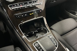 musta Mercedes-Benz GLC 2022 kuva 25.