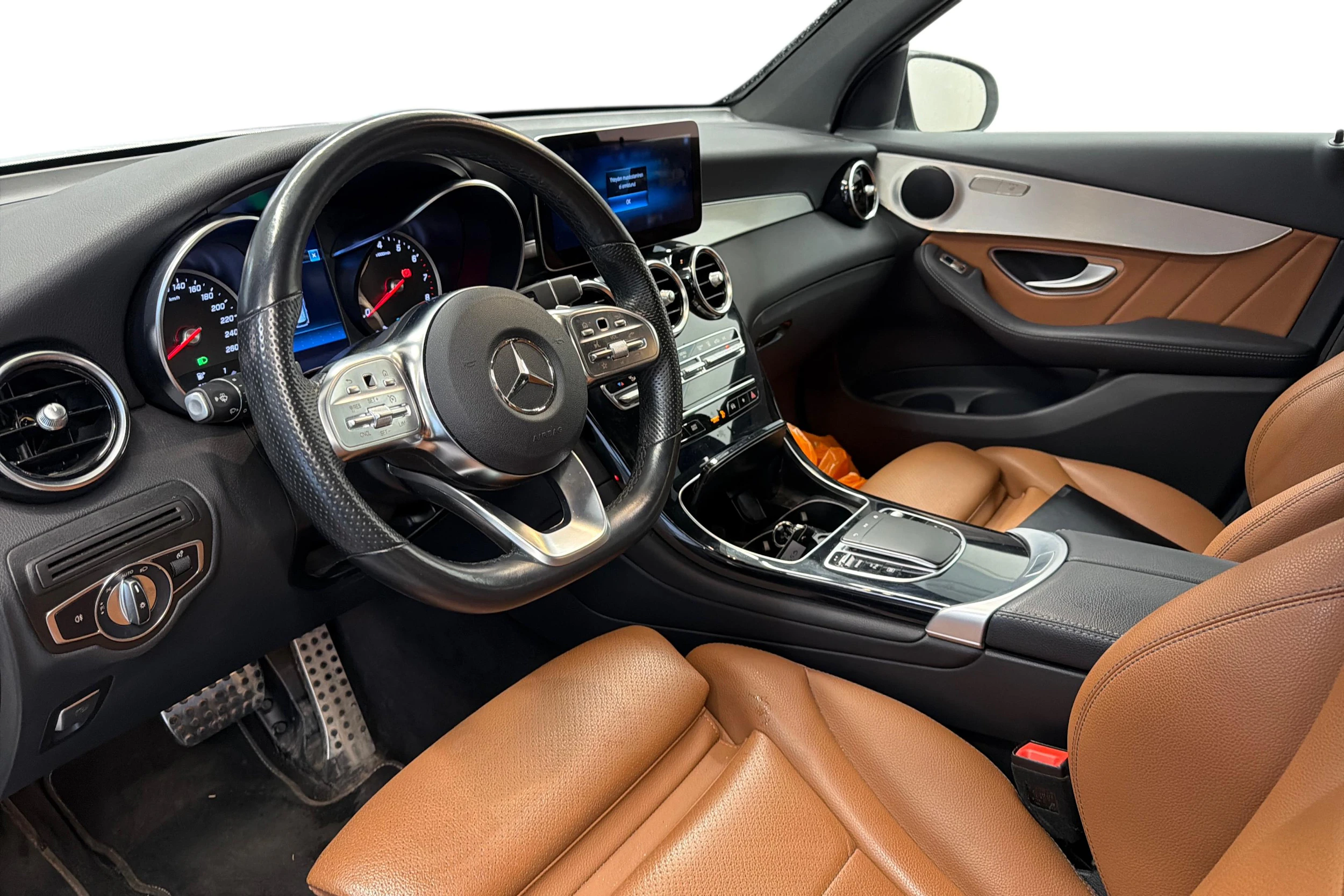 valkoinen Mercedes-Benz GLC 2022 kuva 3.