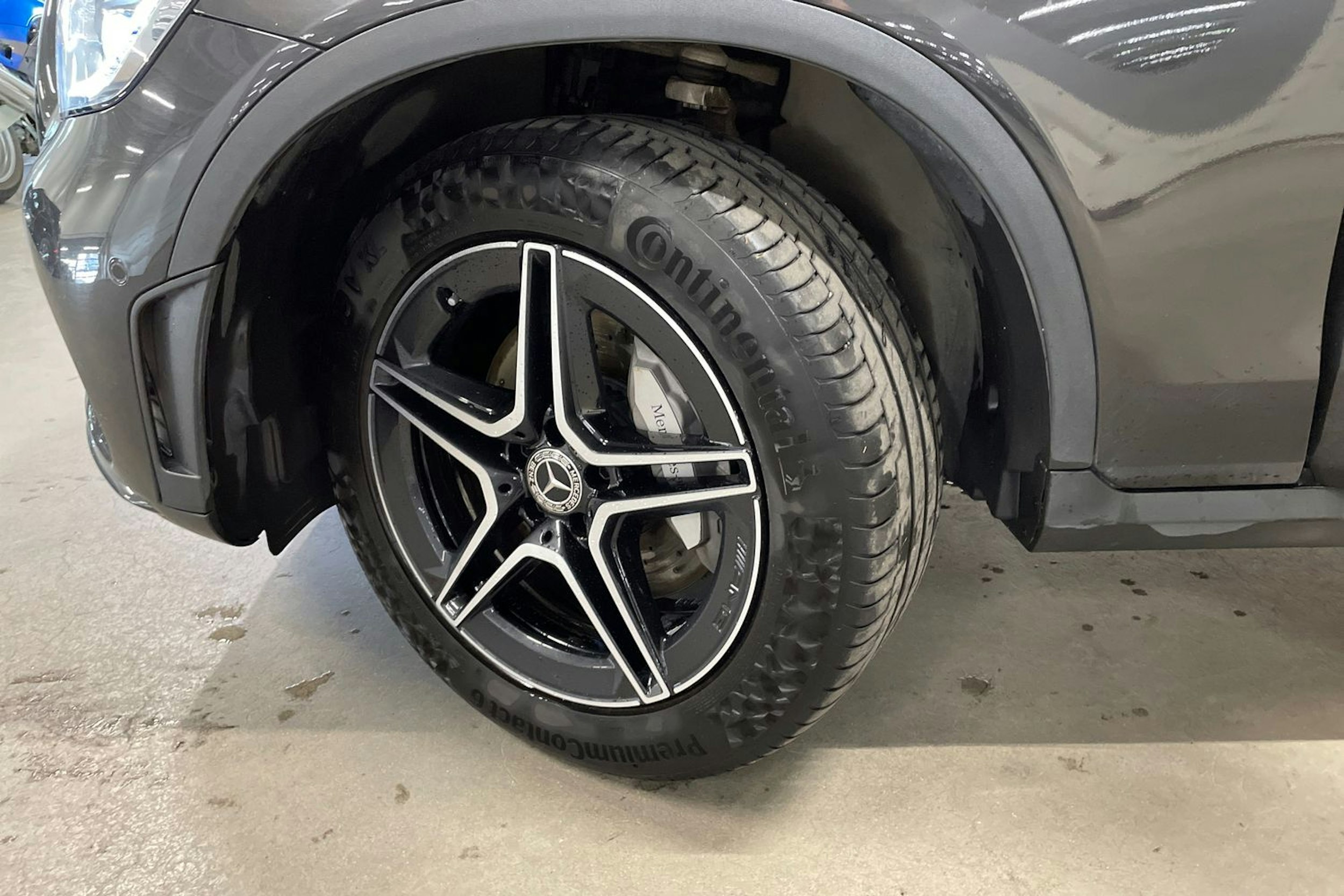 Harmaa Mercedes-Benz GLC 2022 kuva 13.