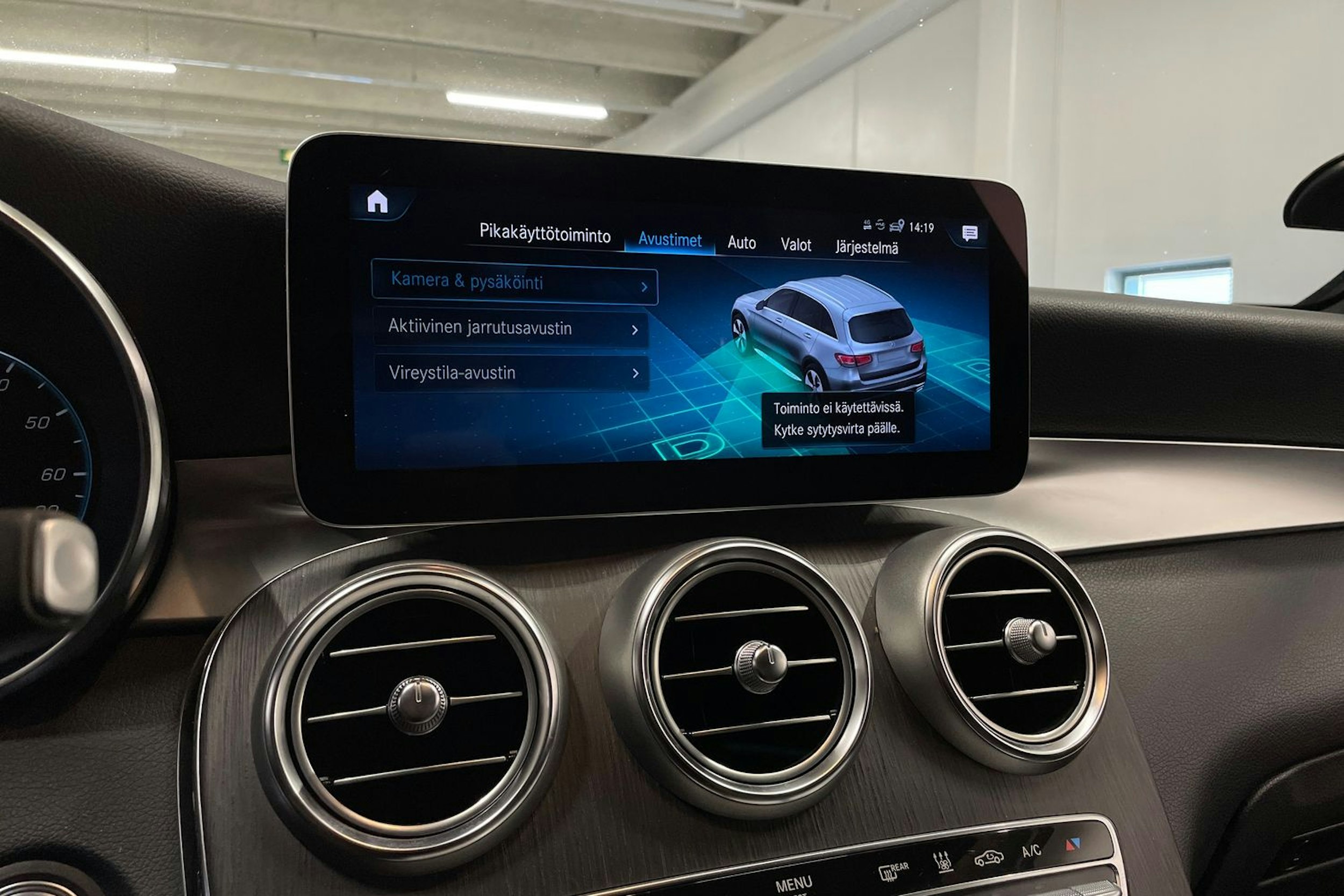 Harmaa Mercedes-Benz GLC 2022 kuva 21.