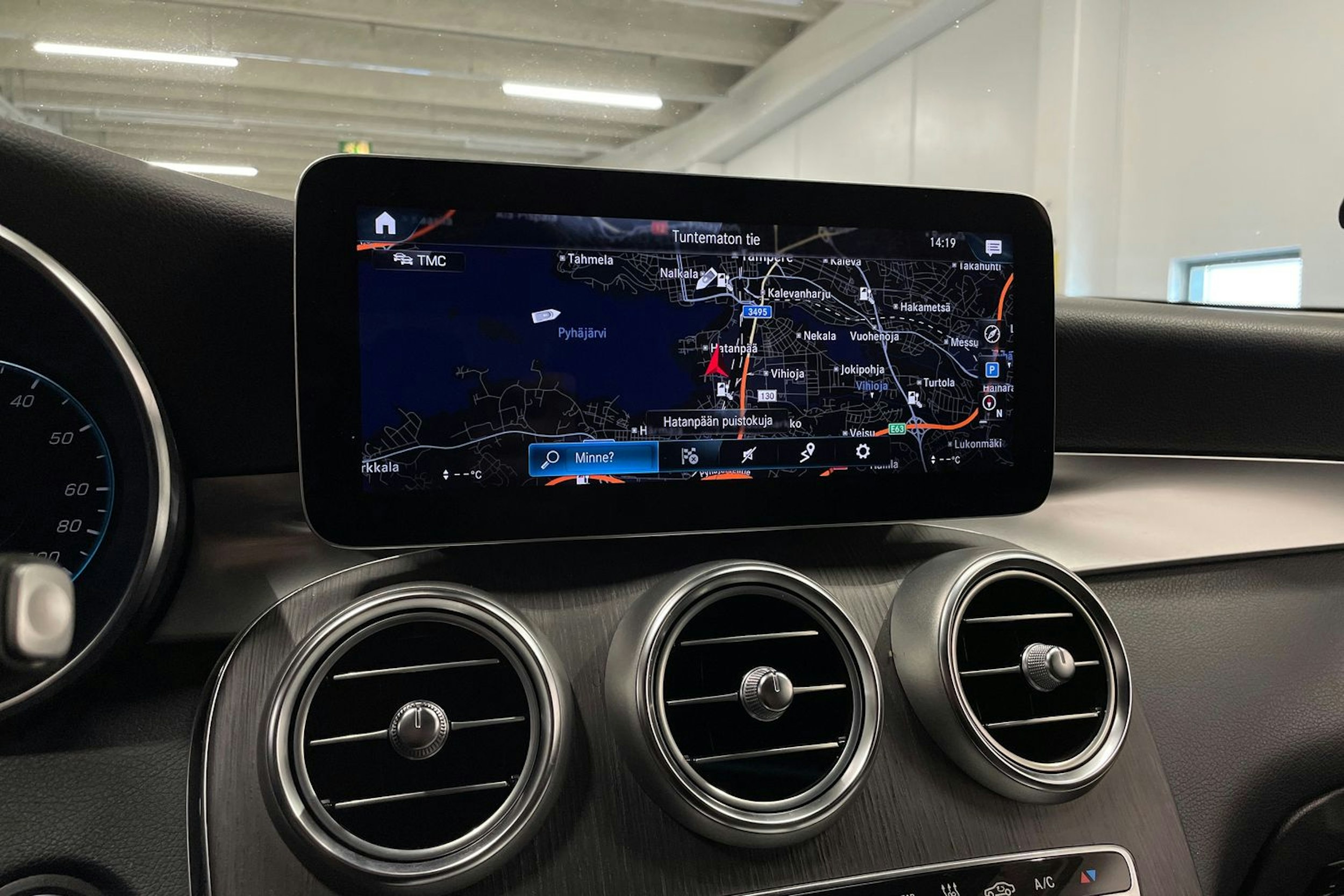 Harmaa Mercedes-Benz GLC 2022 kuva 23.