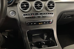 Harmaa Mercedes-Benz GLC 2022 kuva 25.
