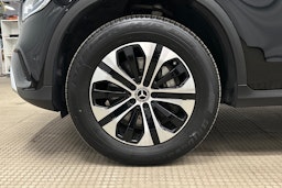 musta Mercedes-Benz GLC 2022 kuva 11.