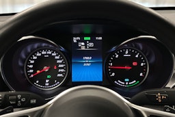musta Mercedes-Benz GLC 2022 kuva 16.