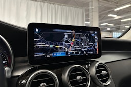 musta Mercedes-Benz GLC 2022 kuva 17.